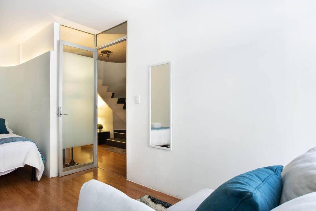Linda Privada Con Balcon En Polanco Hostel